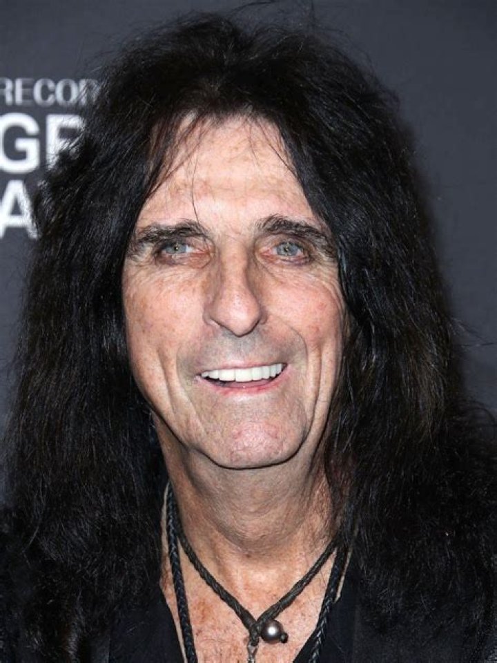 Alice Cooper Net Worth: Unmasking The Wealth Behind The Legendary Persona