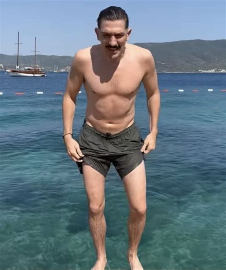 Unveiling Andrew Schulz's Height: Discoveries And Insights