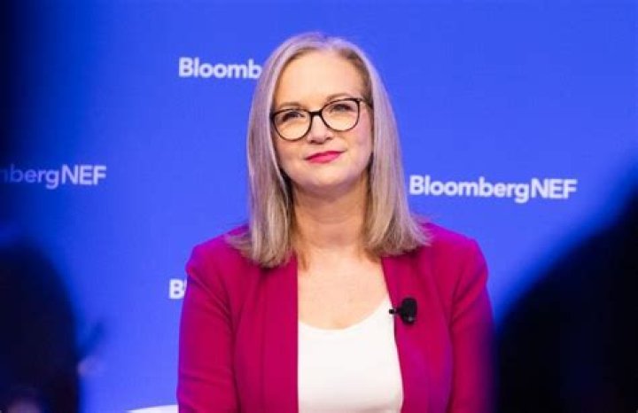 Is Bloomberg TV News Anchor, Anna Edwards Married? Know Her Marital Status, Husband, Children, Net W