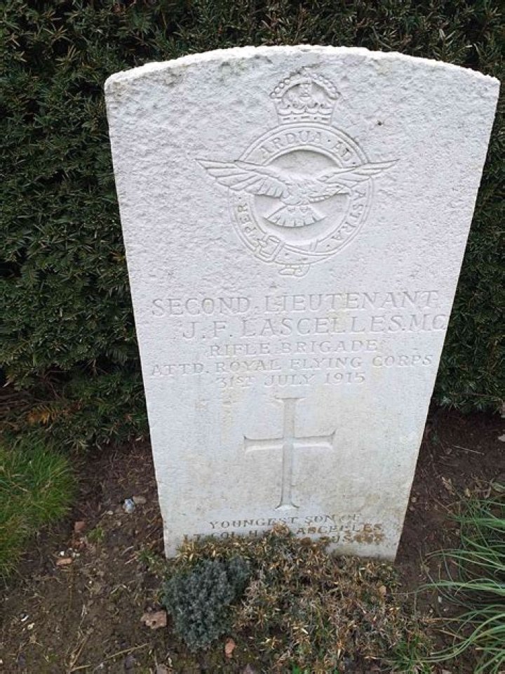 Commander Honourable Frederick Lascelles, Frederica Lascelles, And Their Children