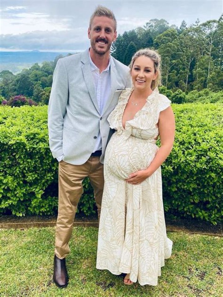 Unveiling The Enduring Bond: Eamon Farren's Wife