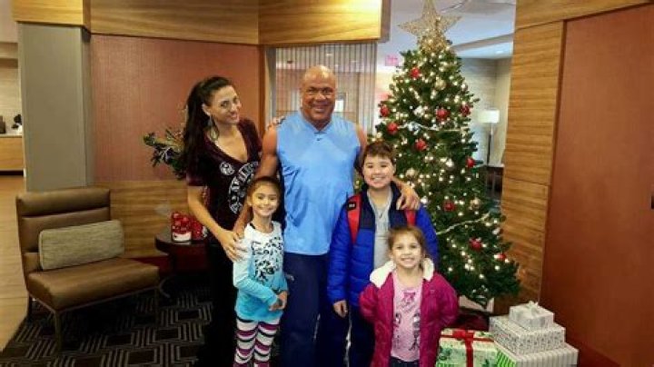 Unveiling The Net Worth And Personal Life Of Fashion Icon Giovanna Yannotti