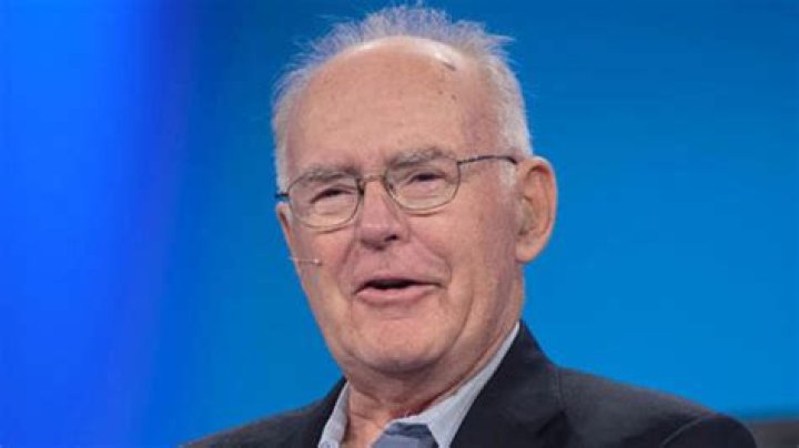 Unveiling The Fortune Behind The Silicon Valley Pioneer: Gordon Moore's Net Worth