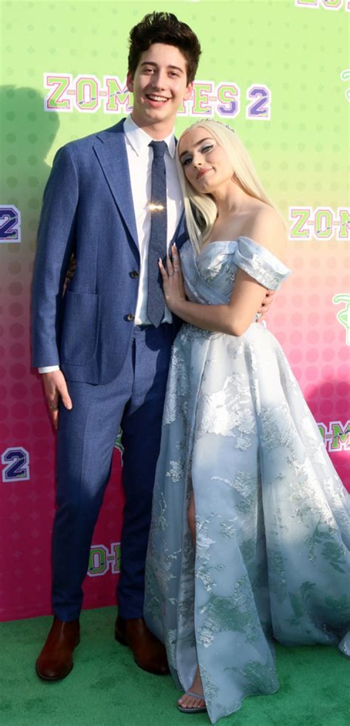 Milo Manheim: [Height Uncovered] How Tall Is He?