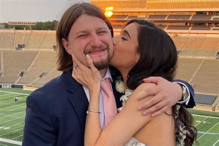 Jon Bon Jovi's Son Jesse Bongiovi's Now Dating His Girlfriend Jesse Light