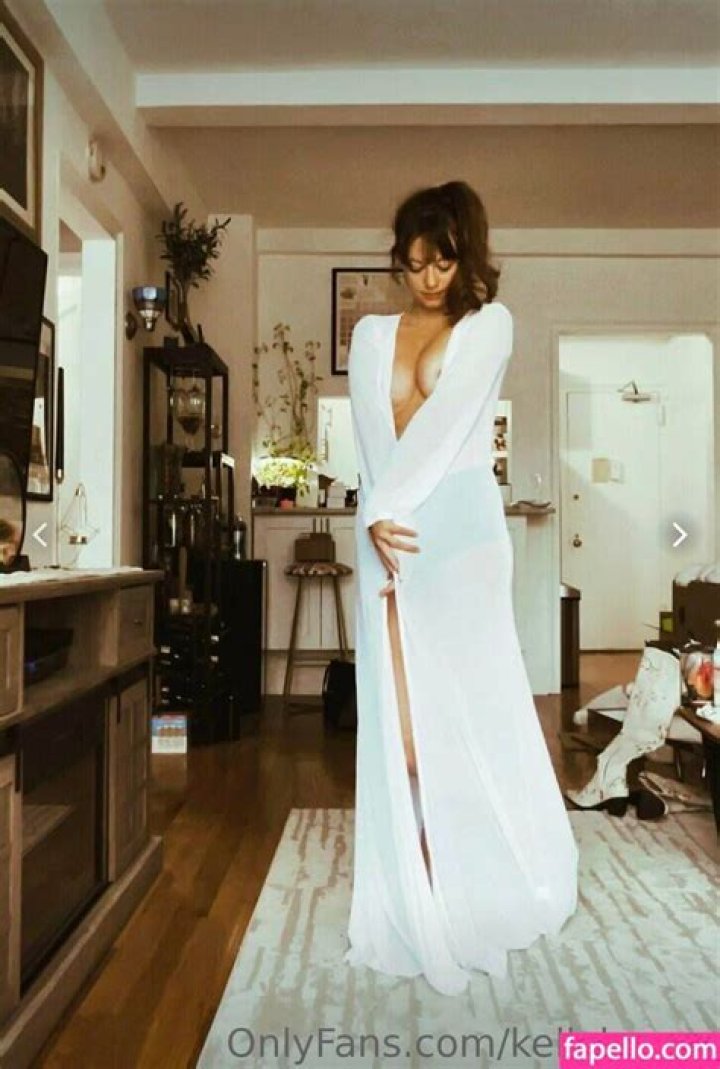 Unveiling The Truth Behind "Kelly Keegs Leaked"