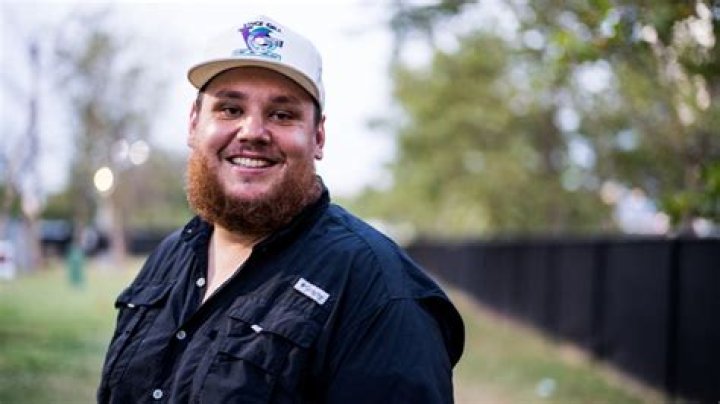 Get The Scoop: Luke Combs' Surprising Sibling Unveiled