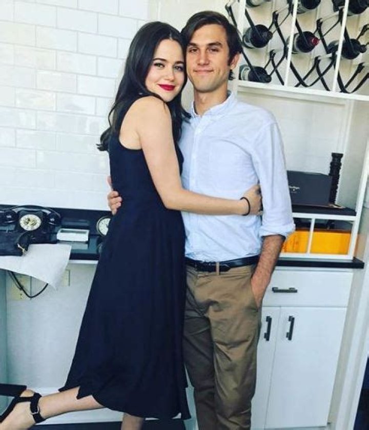 Discover The Untold Story Of Molly Gordon's Partner