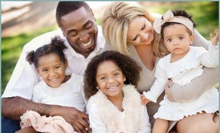 Dontrelle Willis' Wife, Natalee Vitagliano Is A Mother Of Four Children