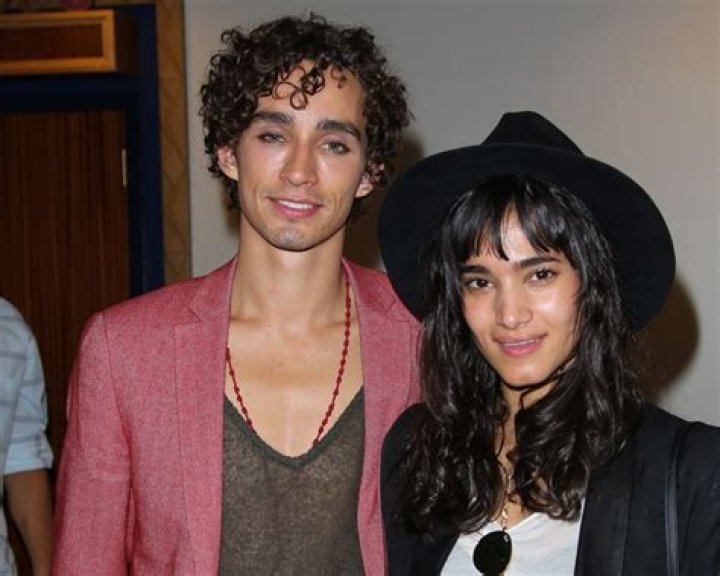 Unveiling Robert Sheehan's Marital Status: A Journey Of Discovery