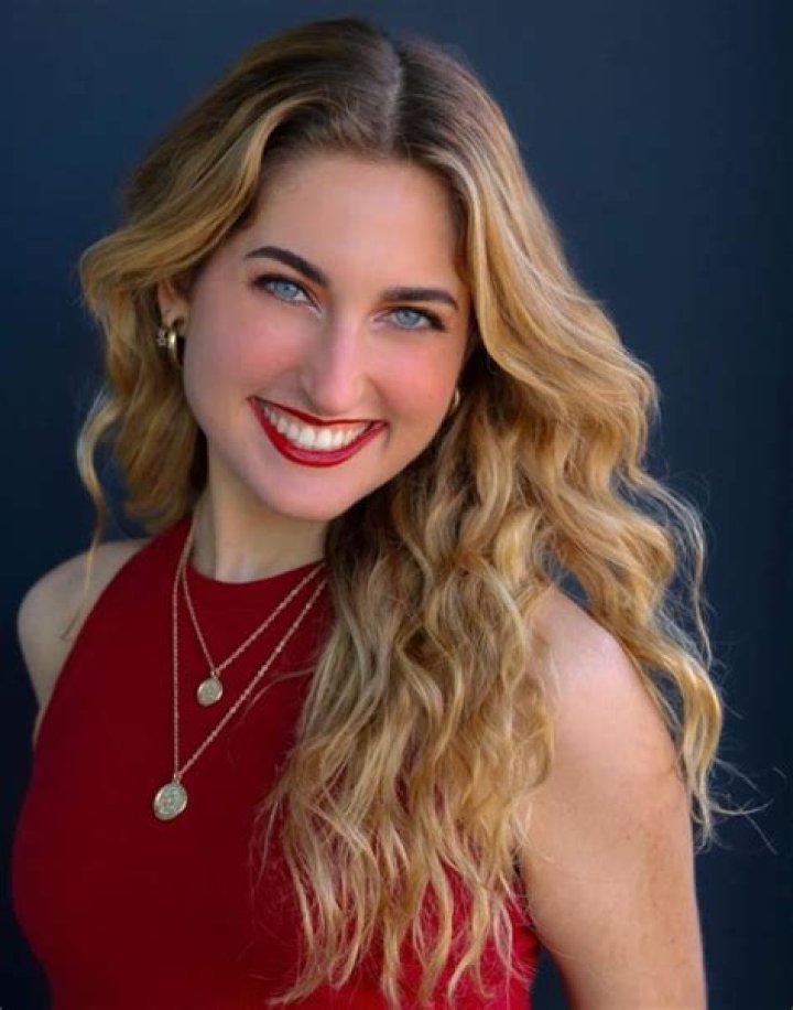 Sarah Mathers Age: What You Need To Know