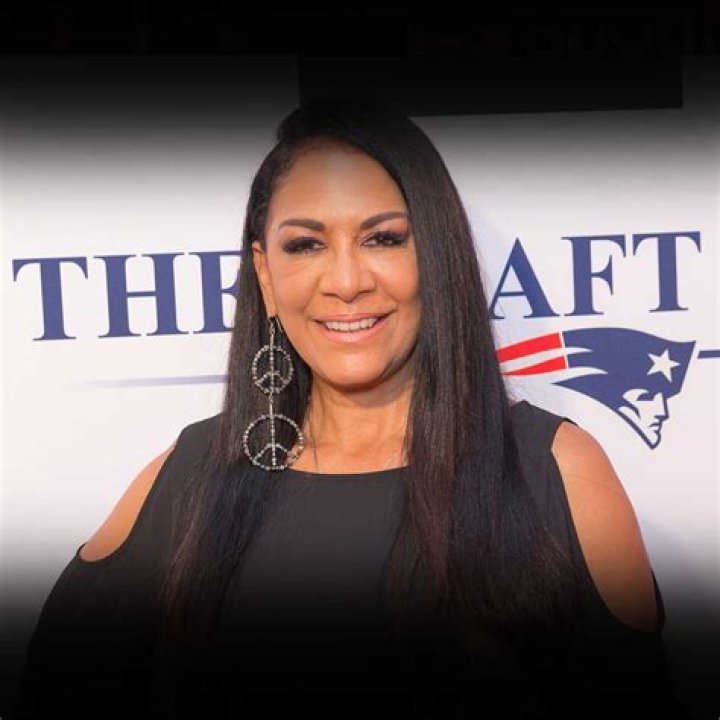 Unveiling The Enigmatic First Wife Of Tony Earl: Uncover Sheila's Story