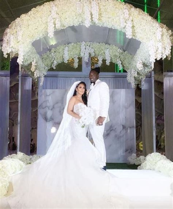 Who Is Demarcus Lawrences Wife Sasha Lawrence?