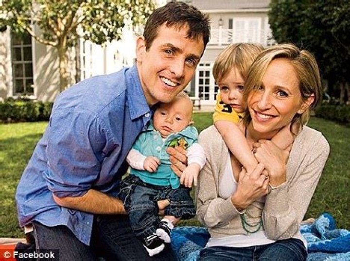 Unveiling Joey McIntyre's Enduring Love And Family Bliss