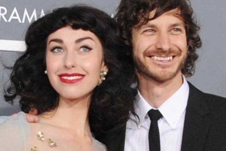 Who Is Kimbra Married To? Find Out Her Husband's Details
