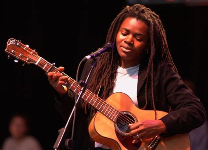 Tracy Chapman's Dating Life Unveiled