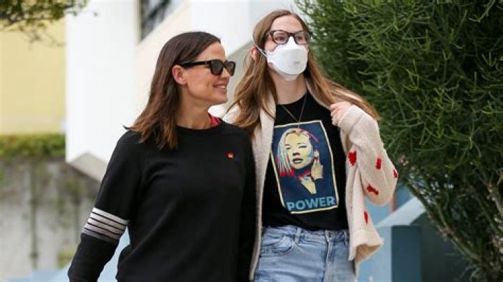 Why Is Jennifer Garner's Daughter Wearing A Mask?