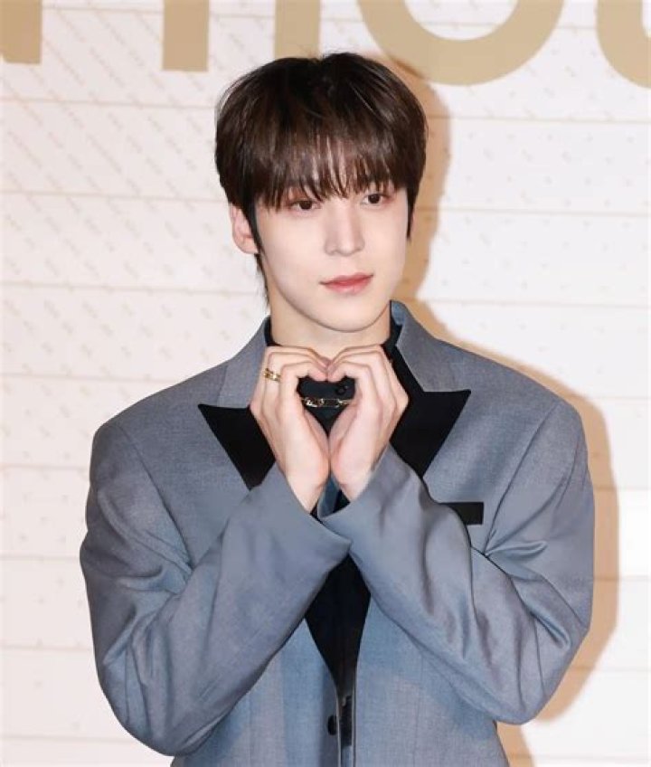 Age, Origins, And Artistic Journey